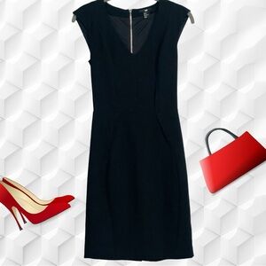 H & M dress size 2 black sleeveless front seaming design bold back zipper